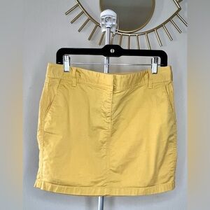 Ann Taylor Loft cotton yellow mini skirt. Front and back pockets. Size 8 EUC